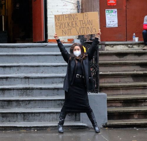 Vanessa Hudgens on the Set of Tick Tick Boom! Set in New York 2020/10/26 3