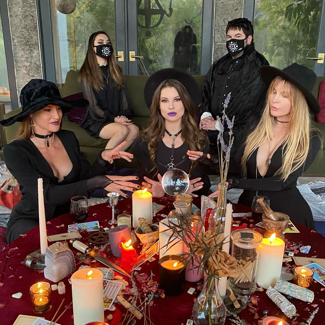 Amanda Cerny Halloween 2020 party fun with her friends in Whitneys House 2020/10/31