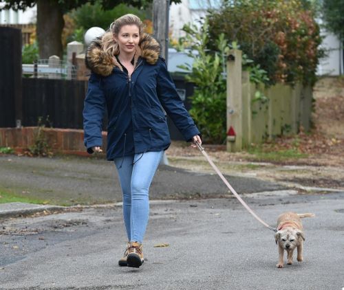 Amy Hart Out with Her Dog in West Sussex 2020/11/27 11
