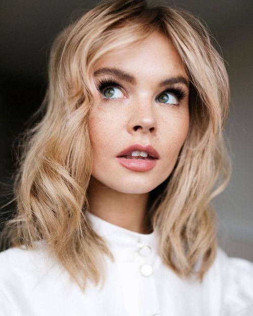 Anastasiya Shcheglova Photoshoot for vesssna.com, 2020 Issue 21
