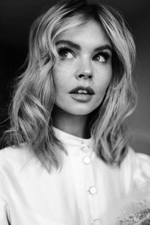 Anastasiya Shcheglova Photoshoot for vesssna.com, 2020 Issue 23
