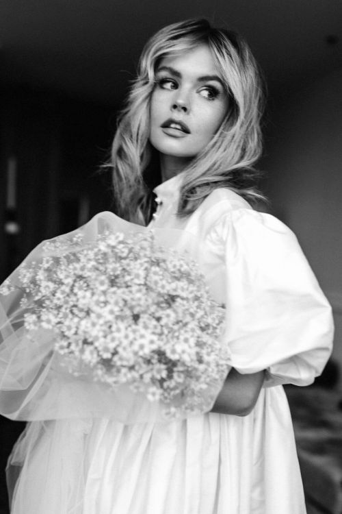 Anastasiya Shcheglova Photoshoot for vesssna.com, 2020 Issue 32