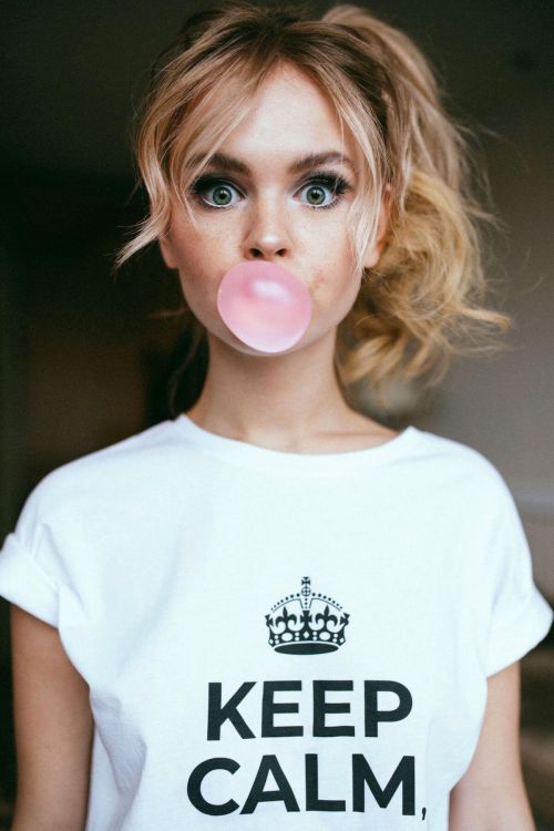 Anastasiya Shcheglova Photoshoot for vesssna.com, 2020 Issue 34
