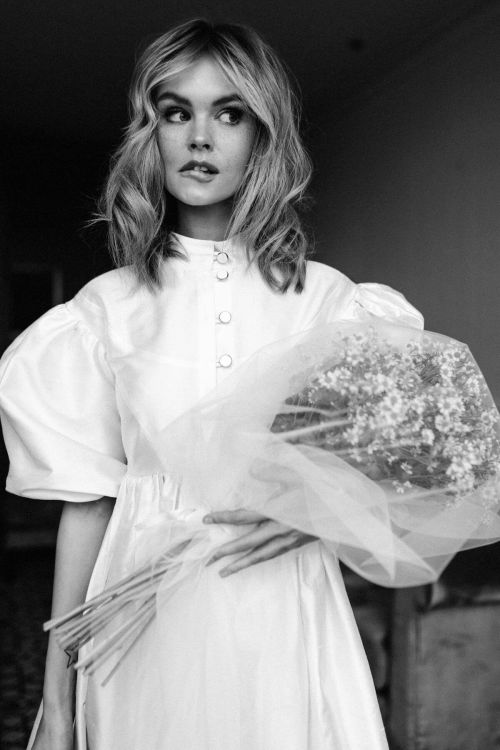 Anastasiya Shcheglova Photoshoot for vesssna.com, 2020 Issue 35