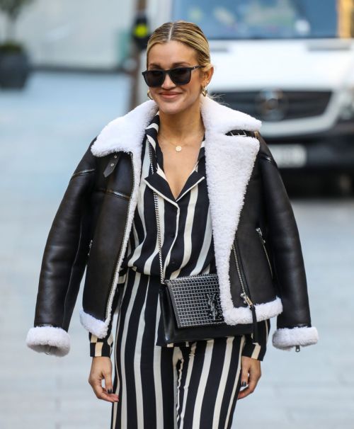 Ashley Roberts Arrives at Heart Radio in London 2020/11/23 1