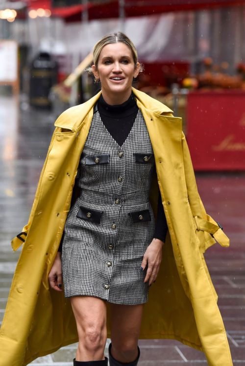 Ashley Roberts in Yellow Long Coat Leaves Global Radio in London 2020/10/29 4