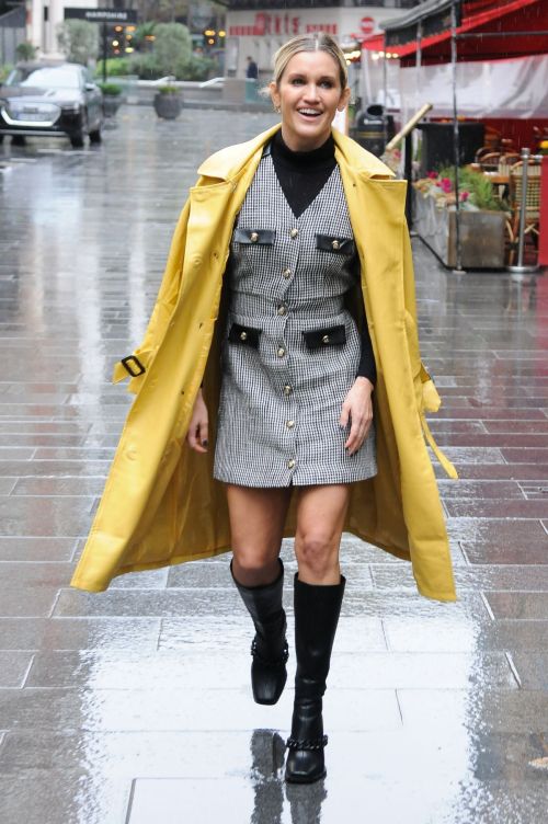 Ashley Roberts in Yellow Long Coat Leaves Global Radio in London 2020/10/29 6