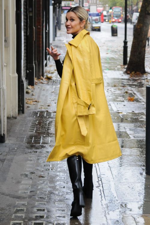 Ashley Roberts in Yellow Long Coat Leaves Global Radio in London 2020/10/29 7