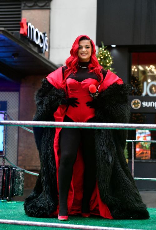 Bebe Rexha at Macy's Thanksgiving Day Parade in New York 2020/11/26