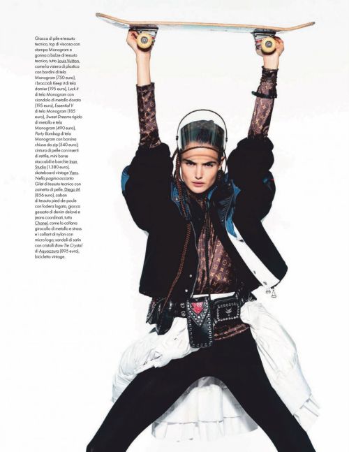 Blanca Padilla Photoshoot for Elle Magazine, Italy December 2020 1