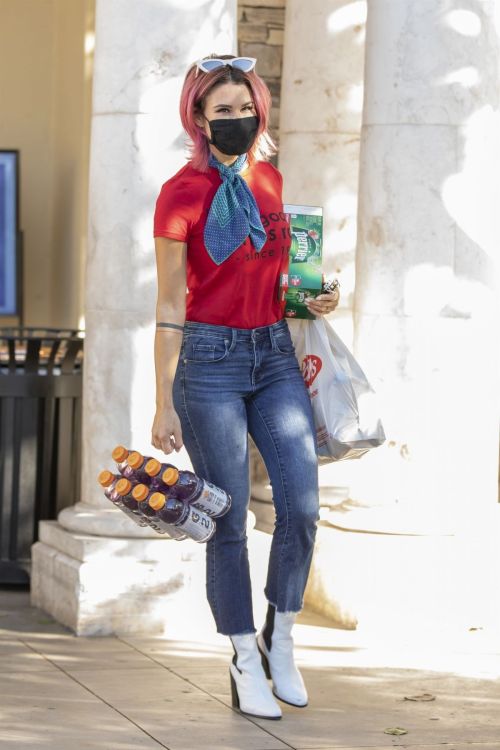 Brittany Furlan in Red and Blue Outfit Out Shopping in Los Angeles 2020/10/28 5