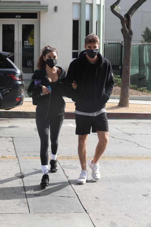 Chantel Jeffries and Lucas Taggart Arrives at a Gym in Los Angeles 2020/11/25