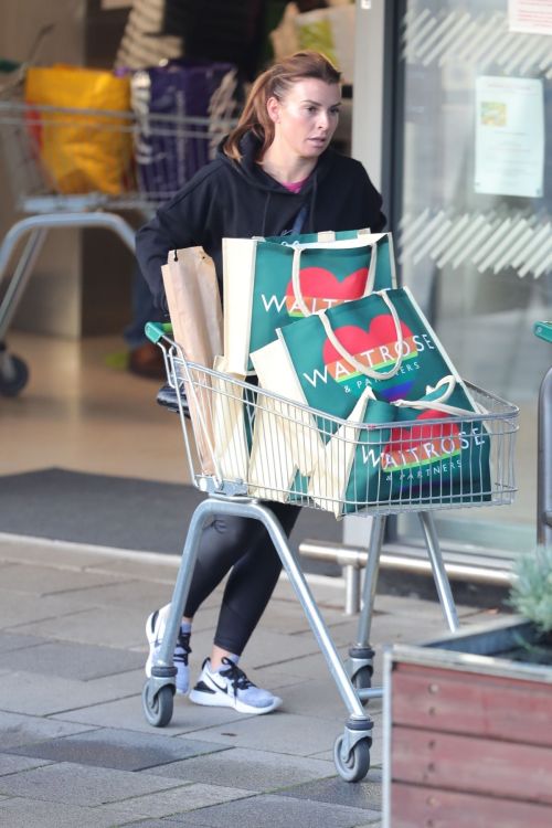 Coleen Rooney Out Shopping in Alderley Edge 2020/11/13