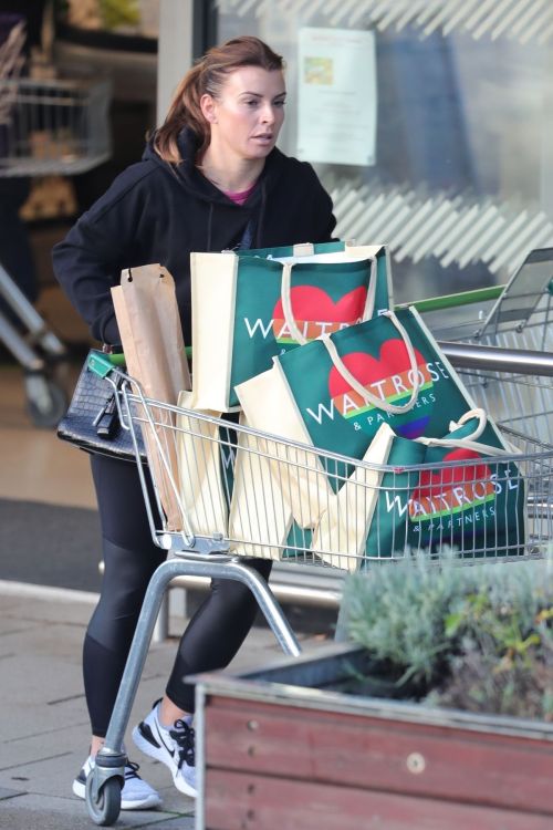 Coleen Rooney Out Shopping in Alderley Edge 2020/11/13 7