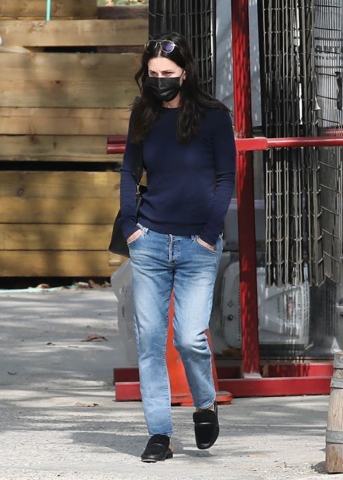 Courteney Cox in Navy Blue Sweater with Denim Out in Malibu 2020/11/23 4