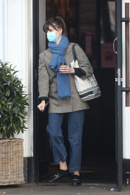 Daisy Edgar-Jones at Joe & The Juice in London 2020/11/15 5
