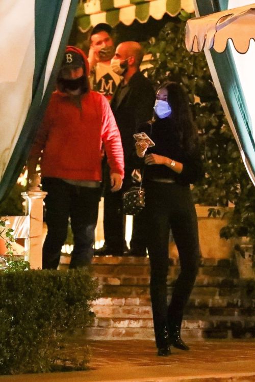Eiza Gonzalez and Timothee Chalamet Out for Dinner in Los Angeles 2020/10/27