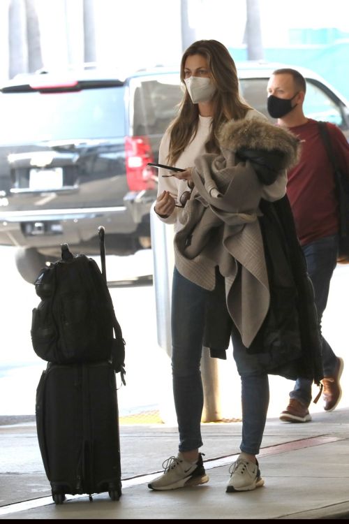 Erin Andrews Arrives at LAX in Los Angeles 2020/11/15 7