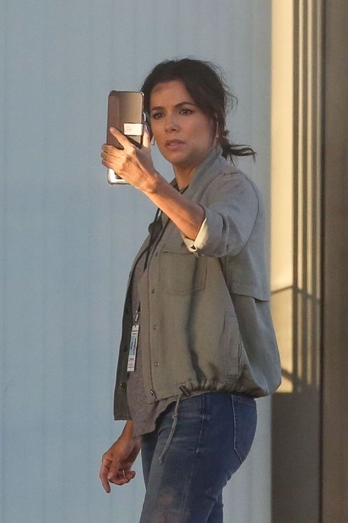 Eva Longoria on the Set of a New Movie in Los Angeles 2020/11/22 4