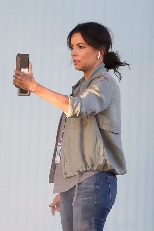 Eva Longoria on the Set of a New Movie in Los Angeles 2020/11/22 8