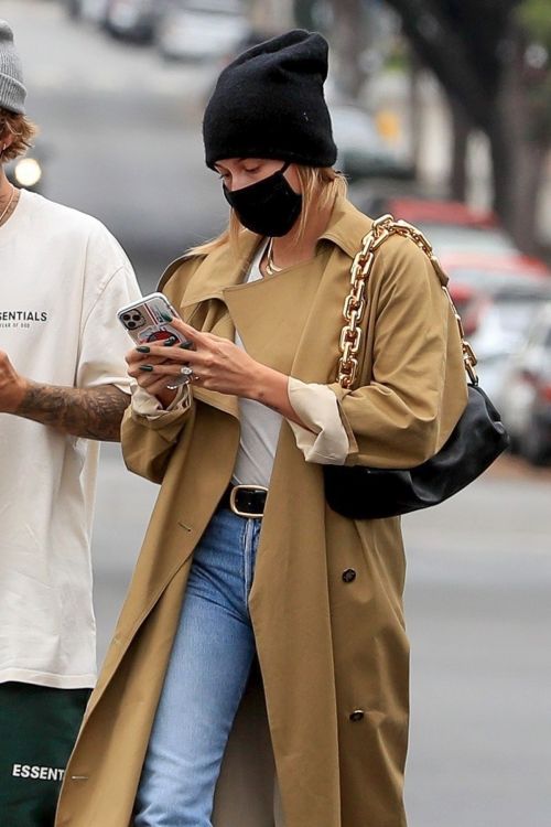 Hailey Rhode and Justin Bieber Out and About in Brentwood 2020/10/22 5