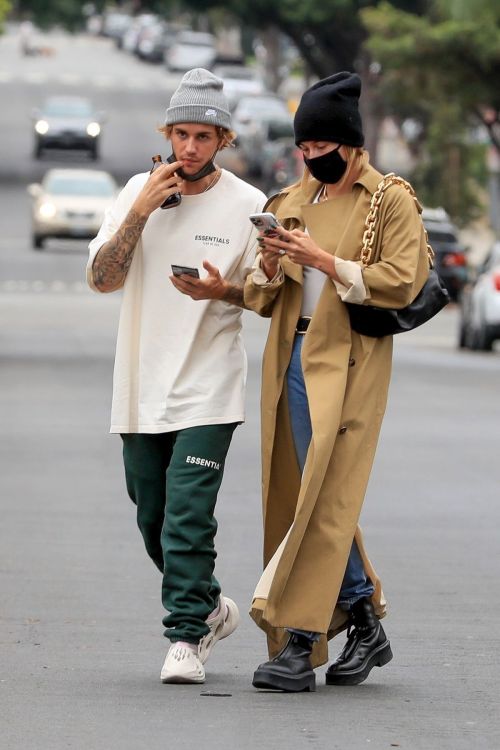 Hailey Rhode and Justin Bieber Out and About in Brentwood 2020/10/22 7