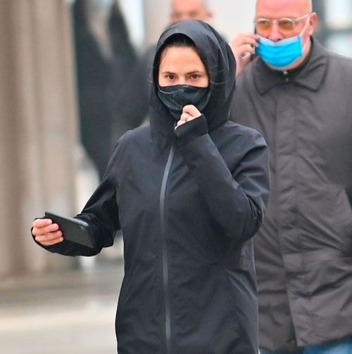 Hayley Atwell Out Jogging in Venice 2020/10/29 1