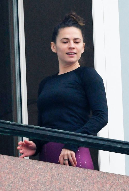 Hayley Atwell Out Jogging in Venice 2020/10/29 5