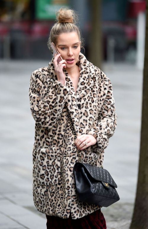 Helen Flanagan Out and About in Manchester 2020/11/23
