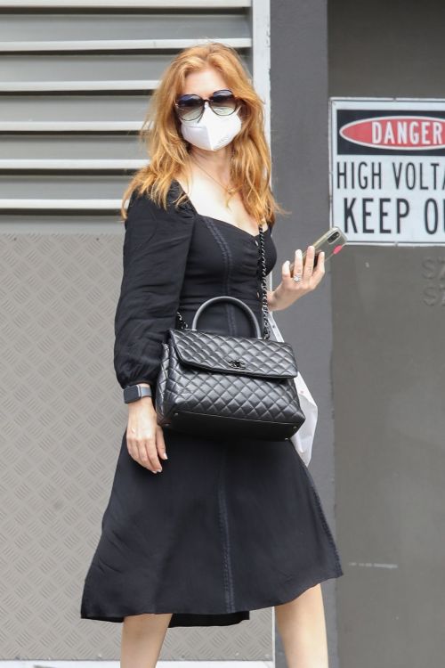 Isla Fisher in Black Outfit Out and About in Sydney 2020/11/26 1