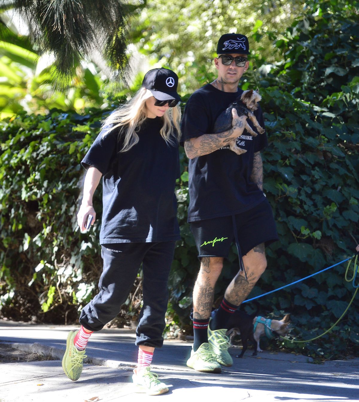 Jessica Hart walks with Her Friends Out in Los Angeles 2020/11/16