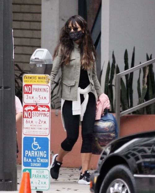 Jordana Brewster at Blue Bottle Coffee in Brentwood 2020/10/22 2