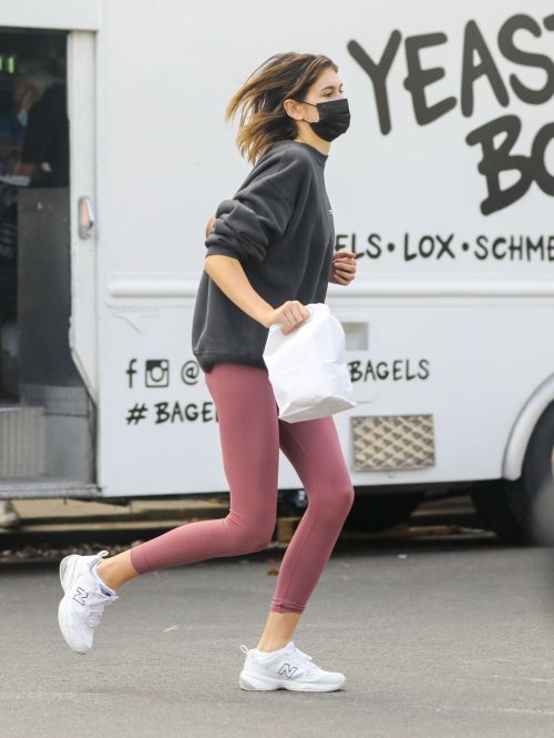 Kaia Gerber in Sweatshirt with Tights Out and About in Malibu 2020/10/21