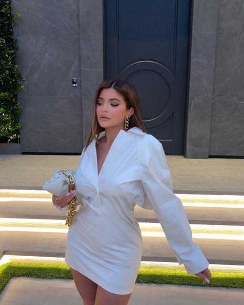 Kylie Jenner in White Short Dress Photos 2020/10/22 3