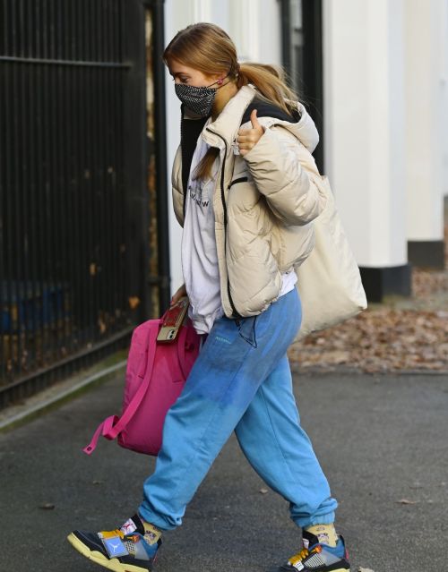 Maisie Smith Leaves Strictly Come Dancing Rehearsals in London 2020/11/26