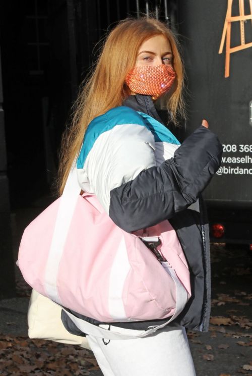 Maisie Smith Leaves Strictly Come Dancing Studio in London 2020/11/17 1