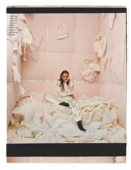 Marion Cotillard in Elle Magazine, France October 2020 Issue 4