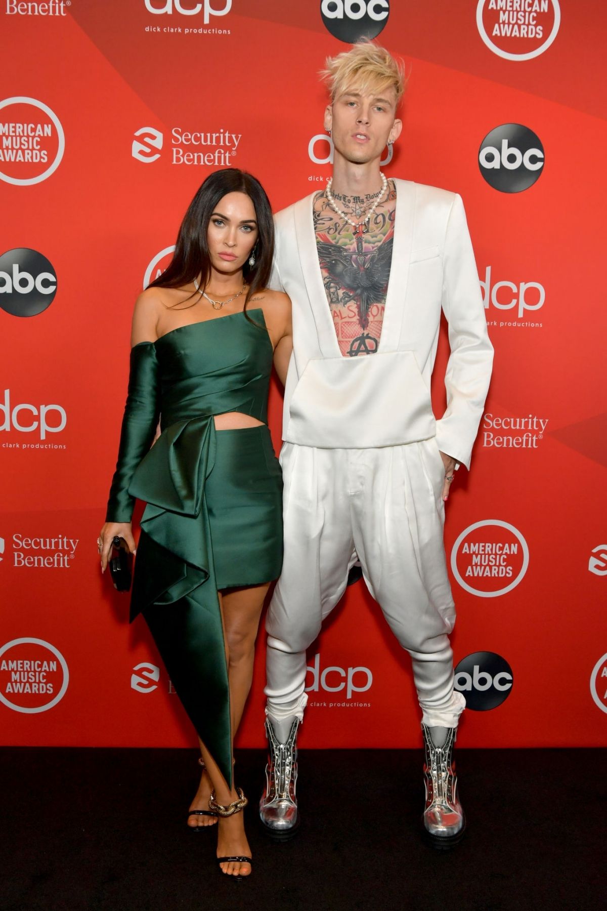 Megan Fox and Machine Gun Kelly attend 2020 American Music Awards in Los Angeles 2020/11/22