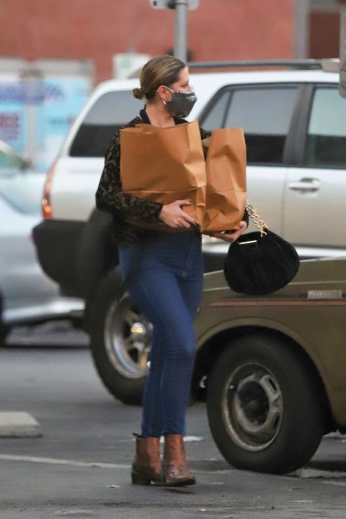 Mischa Barton Out Shopping in Los Angeles 2020/10/22