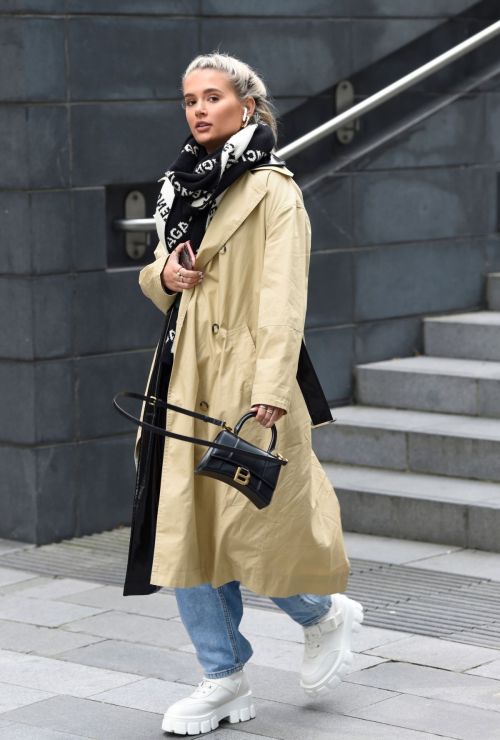 Molly-Mae Hague Out and About in Manchester 11/27/2020 2