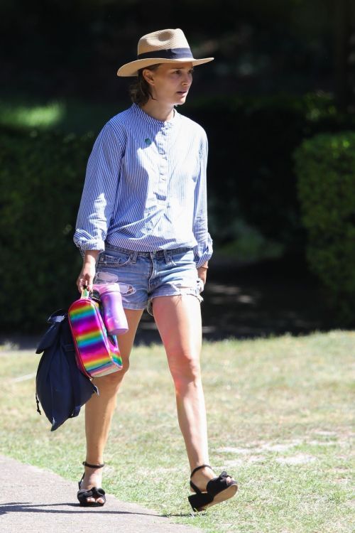 Natalie Portman in Denim Shorts Out and About in Sydney 11/29/2020