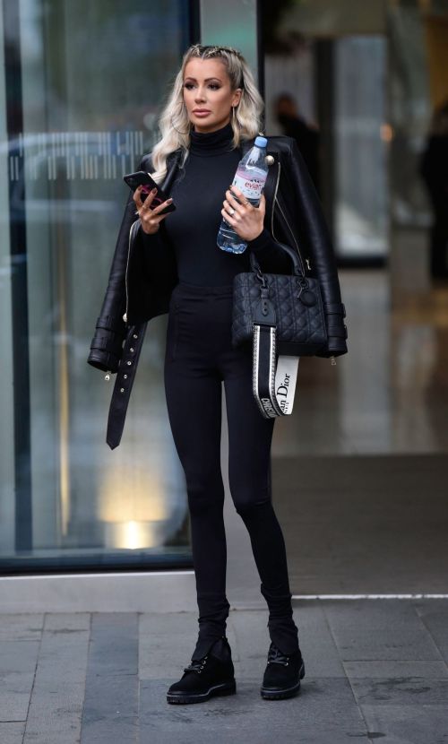 Olivia Attwood in Black Outfit Out in Manchester 2020/10/21 4