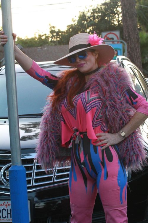 Phoebe Price in Pinky Pinky Outfit Out in Los Angeles 2020/11/16 3