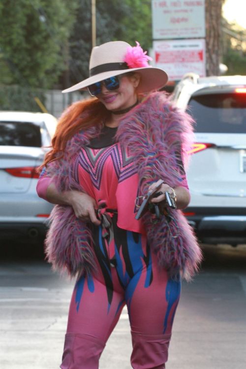 Phoebe Price in Pinky Pinky Outfit Out in Los Angeles 2020/11/16 8