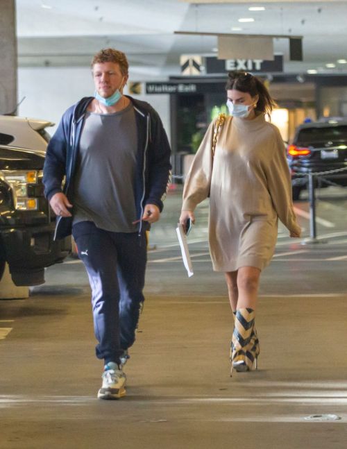 Pregnant Emily Ratajkowski and Sebastian Bear-McClard Out in Los Angeles 11/26/2020