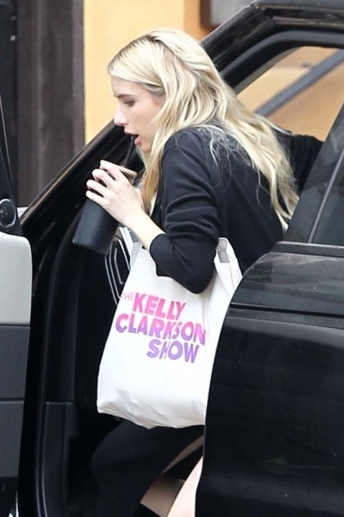 Pregnant Emma Roberts Out in Los Angeles 2020/10/23 6