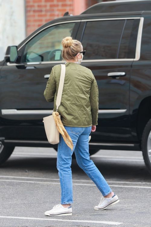Reese Witherspoon Out and About in Hollywood 2020/10/23 7