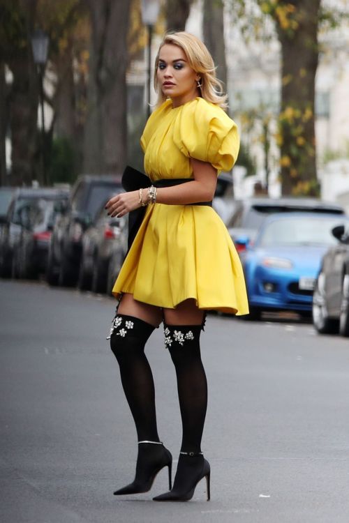 Rita Ora in Yellow Short Skirt Out and About in London 2020/11/23 2