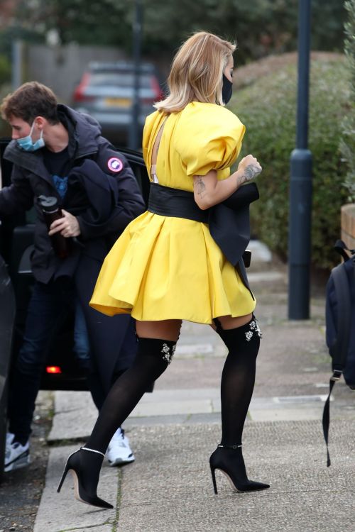 Rita Ora in Yellow Short Skirt Out and About in London 2020/11/23 6