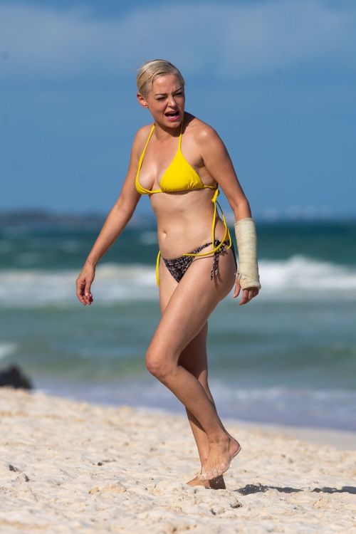 Rose McGowan in Yellow Bikini at a Beach in Tulum 2020/11/23 10